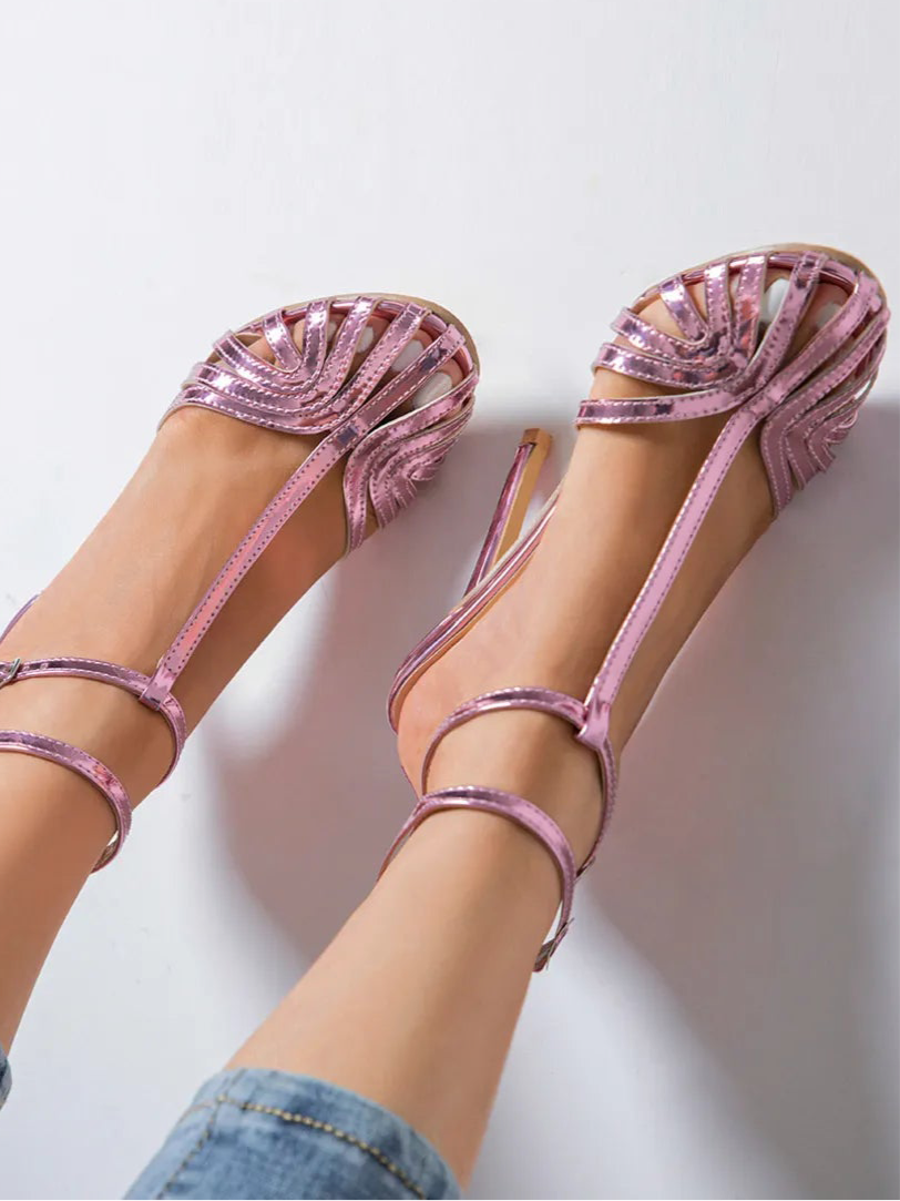 Sandales à talons aiguilles et brides à la cheville, 2 couleurs