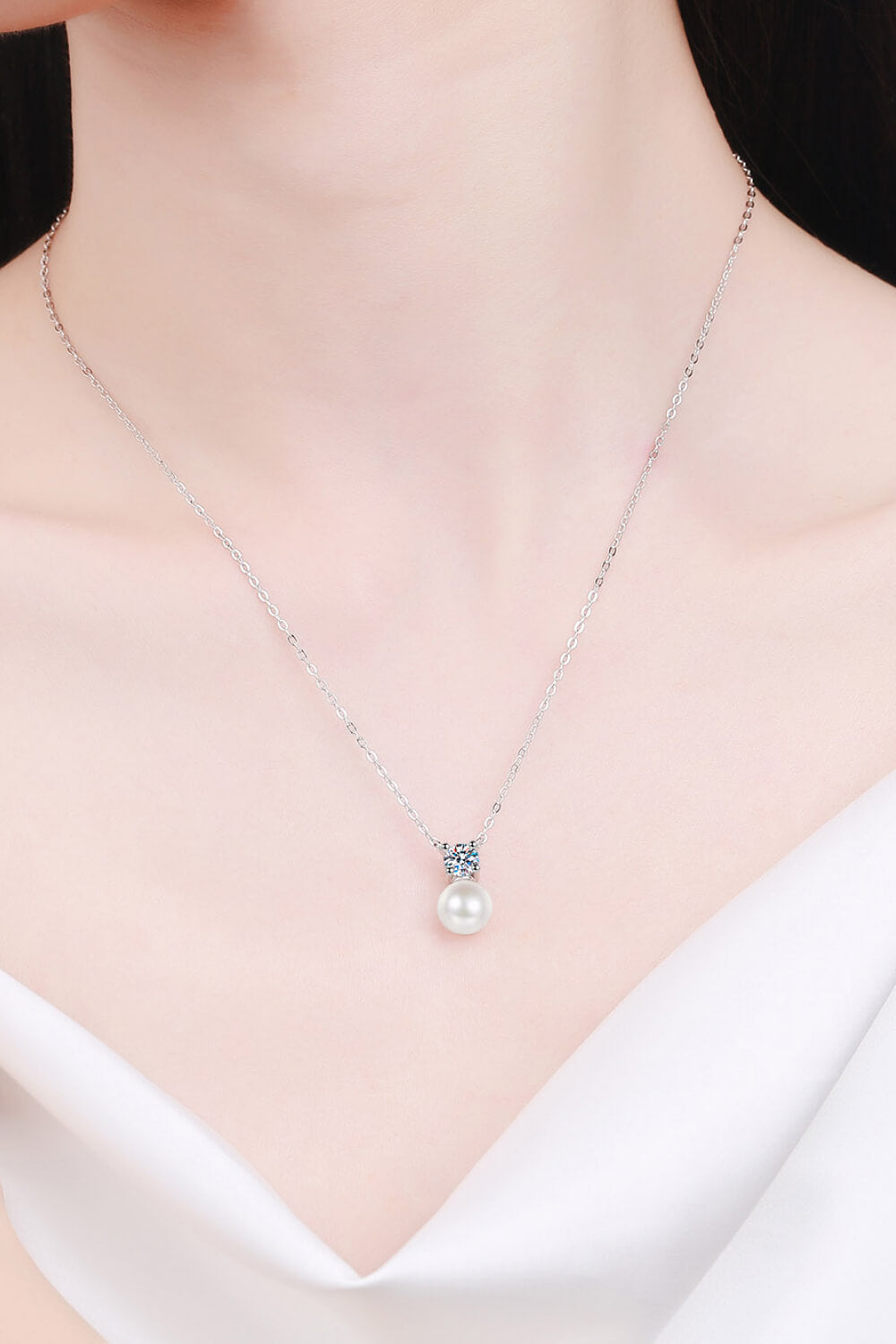 1 cm Freshwater Pearl 925 Sterling Silver Moissanite Necklace