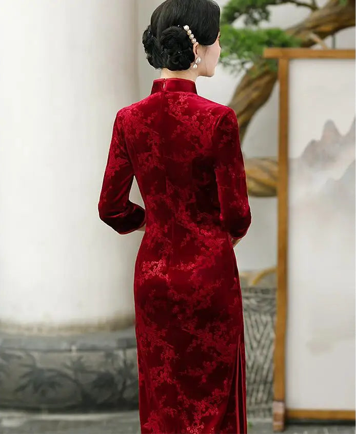 Elegant Vintage Slim Fit Long Sleeves Jacquard Velvet Quipao in 2 Colours; M To 5XL Plus Size