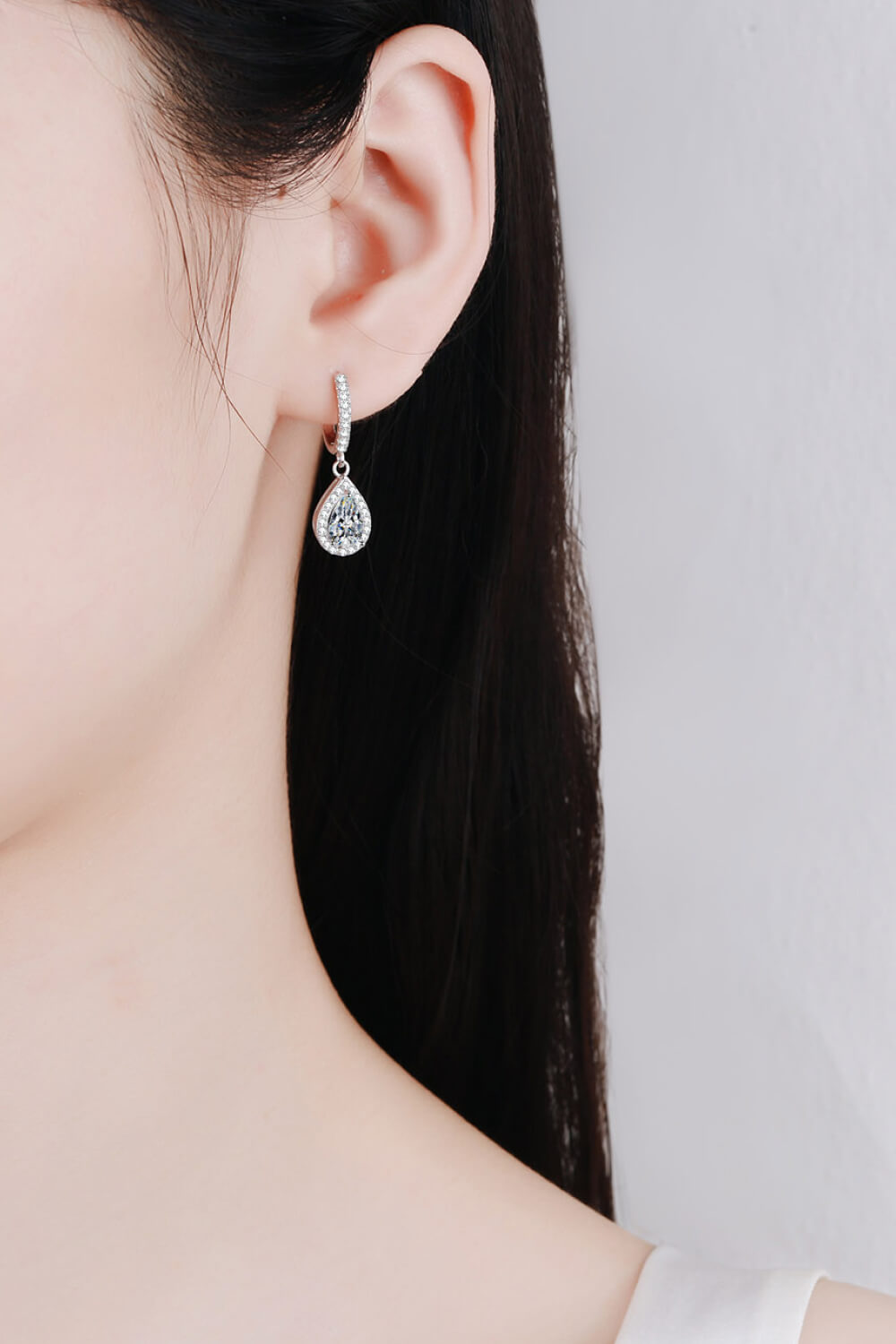 2 Carat Pear Shaped Moissanite Teardrop Earrings