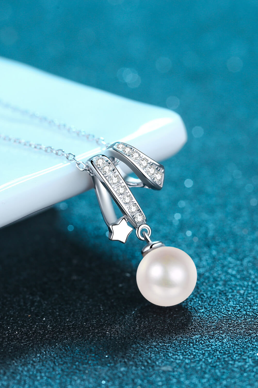 Give You A Chance Natural Freshwater Pearl and Moissanite Pendant Chain Necklace